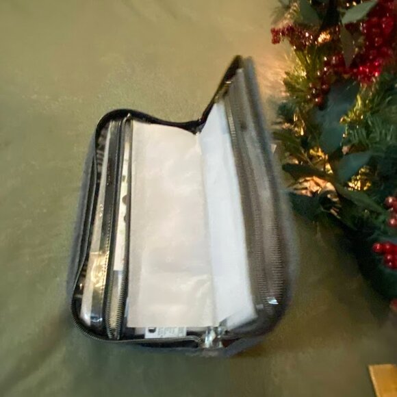 lug 2 pc Grey Quilted travel set - Picture 9 of 15